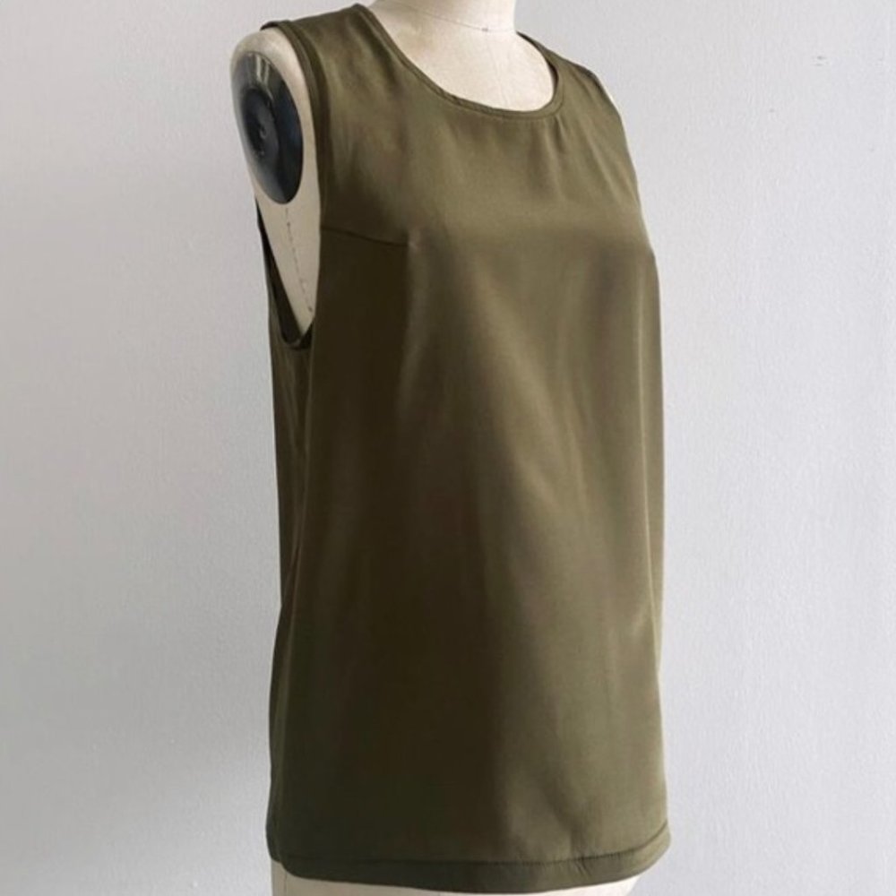 Hoi Bo Silk Tank Top (Olive Branch)